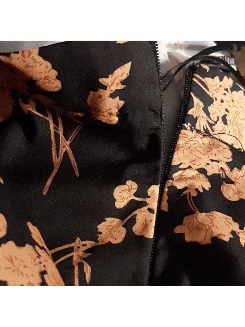 Casual Women Floral Print With Front Slip Skirt NWOT Size S - Picture 7 of 13